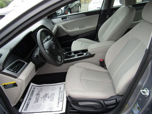 Used 2016 Hyundai Sonata SE FWD image 13