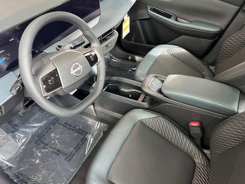 New 2026 Nissan Leaf Platinum+ w/ Cargo Package (Platinum+) image 5