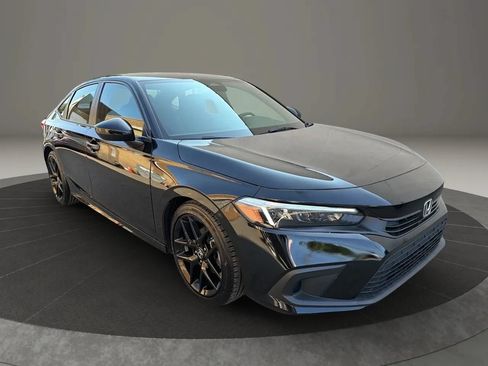 Used 2024 Honda Civic Sport image 3