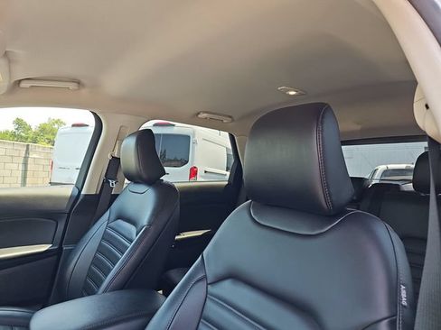 Used 2024 Ford Edge SEL AWD/4WD image 14