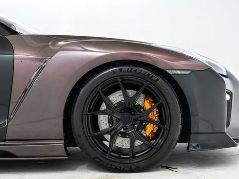 Used 2015 Nissan GT-R Premium AWD/4WD image 15