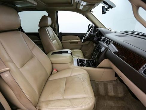 Used 2011 GMC Yukon XL Denali AWD/4WD image 20