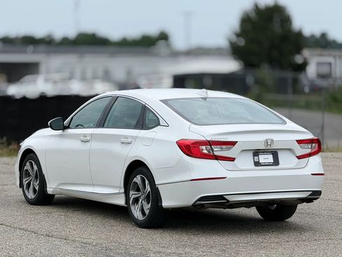 Used 2020 Honda Accord EX image 10