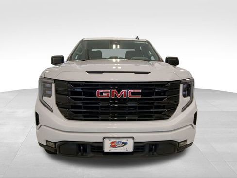 Used 2025 GMC Sierra 1500 Elevation image 8