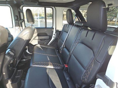 Used 2021 Jeep Wrangler Unlimited Sahara image 19