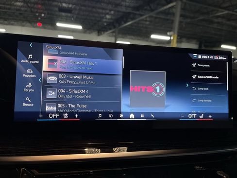 New 2026 BMW X6 xDrive40i w/ Climate Comfort Package image 16