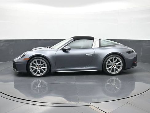 Certified 2026 Porsche 911 Targa 4 GTS AWD/4WD image 2