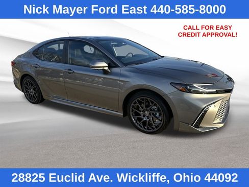 Used 2025 Toyota Camry XSE image 1