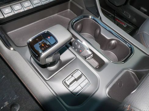 New 2026 GMC Sierra 1500 AT4 w/ AT4 Premium Package AWD/4WD image 22