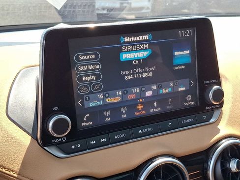 Used 2020 Nissan Sentra SV w/ SV Premium Package FWD image 18