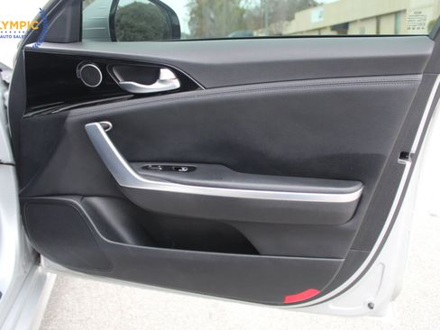 Used 2018 Kia Stinger image 41