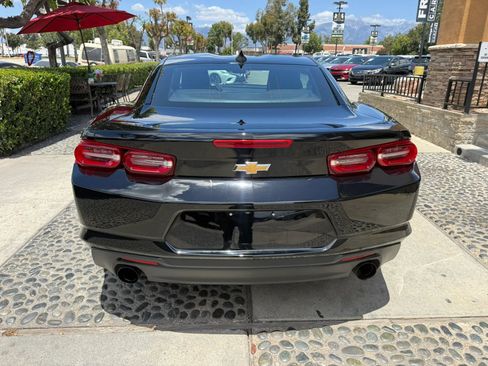Used 2019 Chevrolet Camaro LT RWD image 6