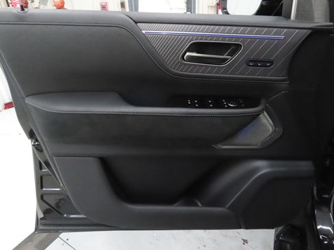 Used 2025 INFINITI QX80 Autograph AWD/4WD image 9