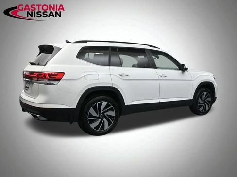 Used 2024 Volkswagen Atlas SE image 5
