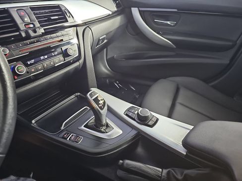 Used 2018 BMW 330i Sedan RWD image 23