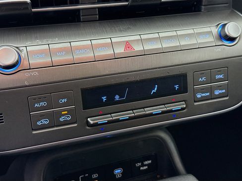 Used 2024 Hyundai Kona SEL image 17