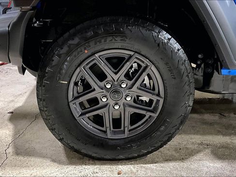 New 2026 Jeep Wrangler Unlimited Sport w/ Convenience Group image 11