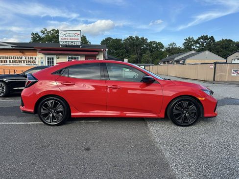 Used 2019 Honda Civic EX image 4