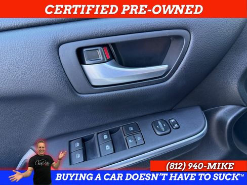 Used 2017 Toyota Camry SE image 24