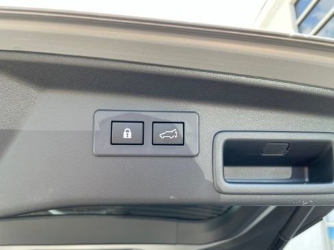 Used 2026 Subaru Outback Premium AWD/4WD image 31
