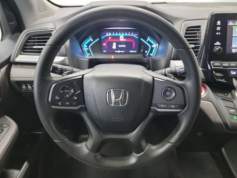 Used 2018 Honda Odyssey EX image 17