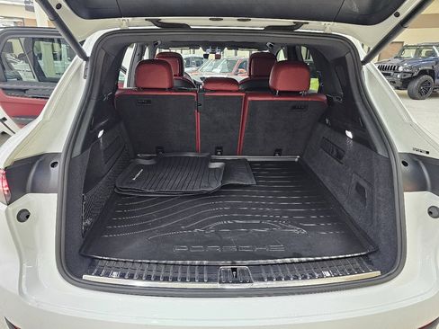 Used 2020 Porsche Cayenne E-Hybrid image 14