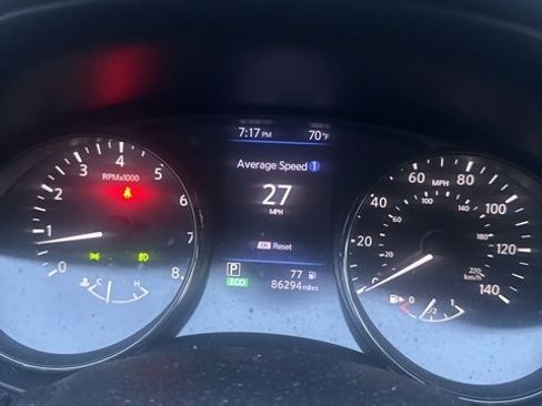 Used 2018 Nissan Rogue SL w/ Premium Package image 13