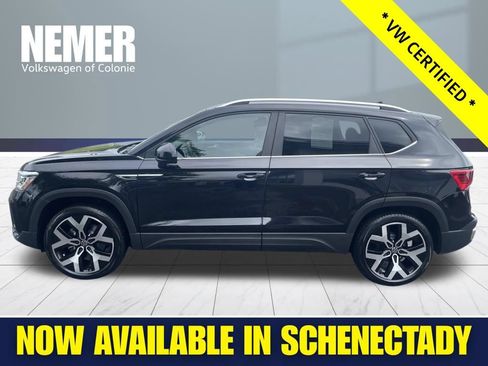 Used 2023 Volkswagen Taos SEL AWD/4WD image 2