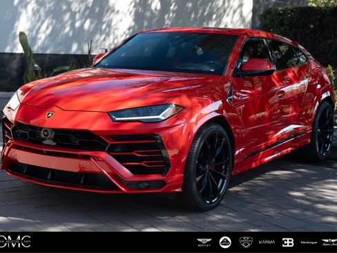 Used 2022 Lamborghini Urus AWD/4WD image 1