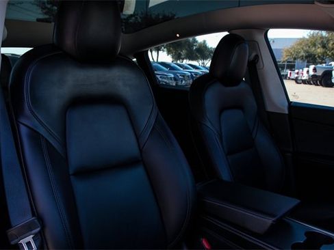 Used 2021 Tesla Model Y Long Range image 22