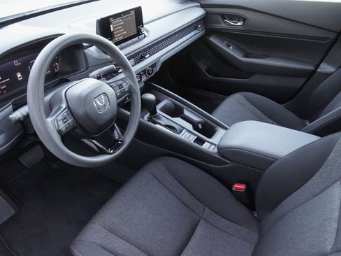 Used 2024 Honda Accord EX image 9