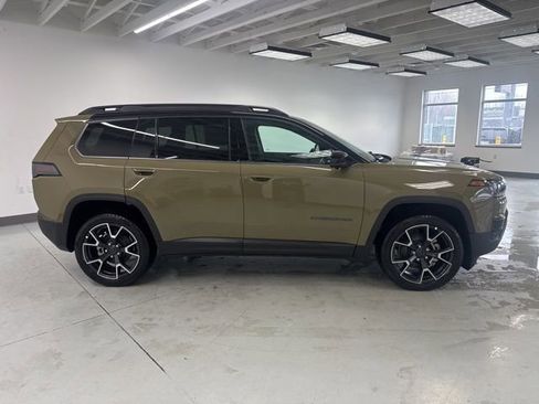New 2026 Jeep Cherokee Overland AWD/4WD image 9