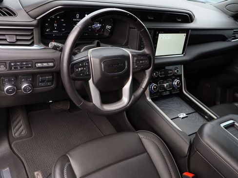 Certified 2023 GMC Yukon Denali w/ Advanced Technology Package image 11