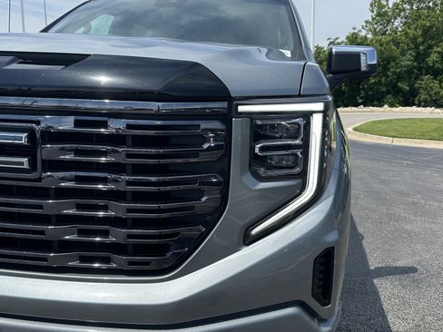 Used 2025 GMC Sierra 1500 Denali Ultimate AWD/4WD image 6