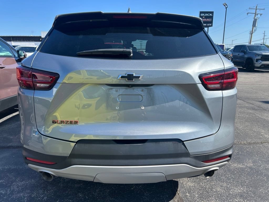 Used 2024 Chevrolet Blazer LT w/ Redline Edition FWD image 4