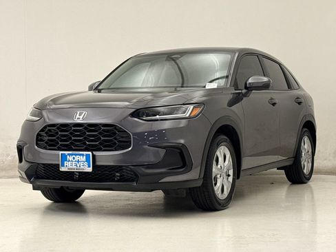 Certified 2025 Honda HR-V LX image 2