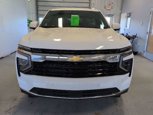 New 2026 Chevrolet Suburban LS image 6