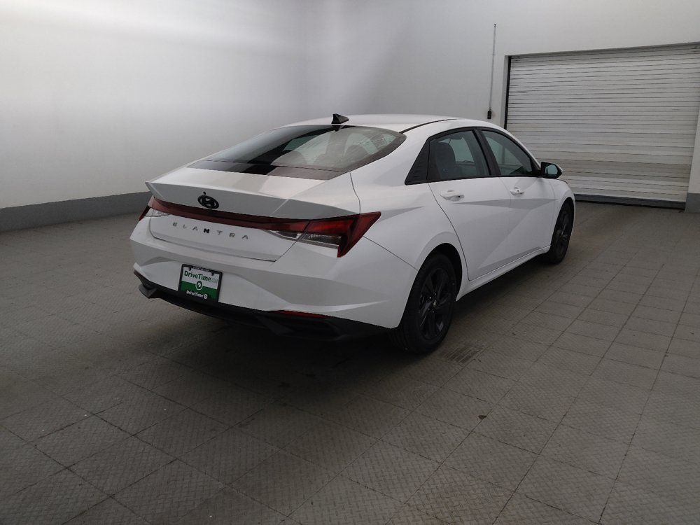 Used 2021 Hyundai Elantra SEL FWD image 9