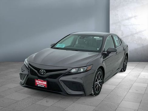 Certified 2023 Toyota Camry SE image 1