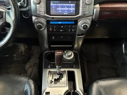 Used 2014 Toyota 4Runner Limited image 19