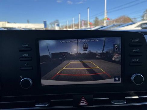 Certified 2023 Hyundai Elantra SEL image 25