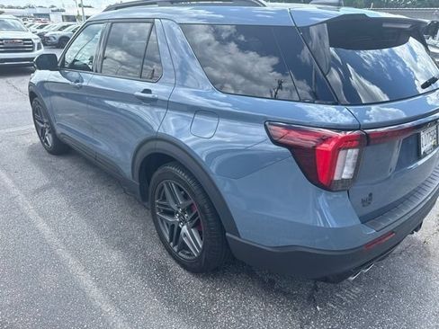 Used 2025 Ford Explorer ST w/ Sun And Sound Package AWD/4WD image 11