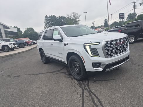 Used 2026 GMC Yukon Denali w/ Denali Reserve Package AWD/4WD image 7