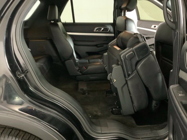 Used 2017 Ford Explorer XLT w/ Equipment Group 202A AWD/4WD image 32