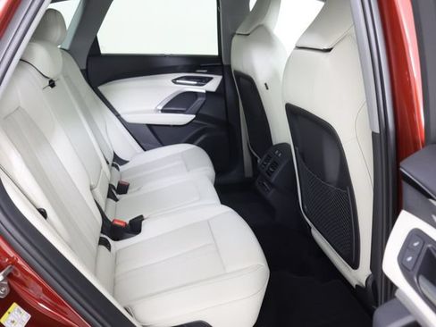 Certified 2025 Audi Q5 Prestige AWD/4WD image 14