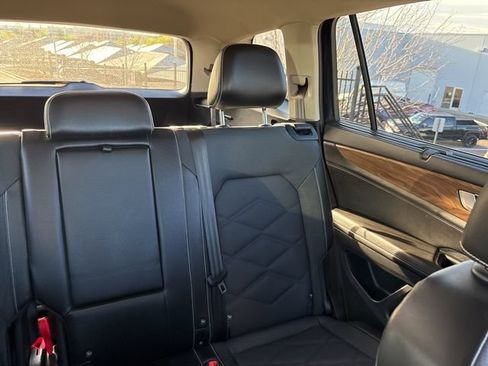 Used 2024 Volkswagen Atlas SE AWD/4WD image 18