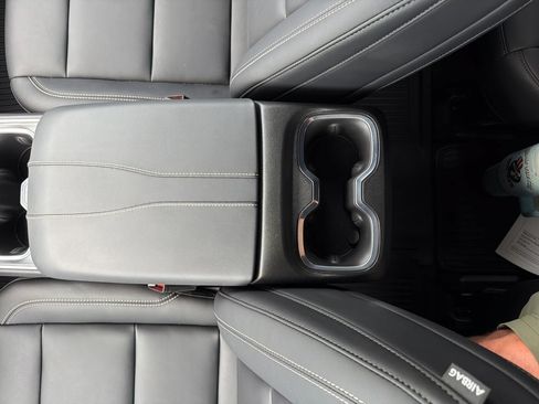 Certified 2026 GMC Acadia Elevation w/ Elevation Premium Package FWD image 22
