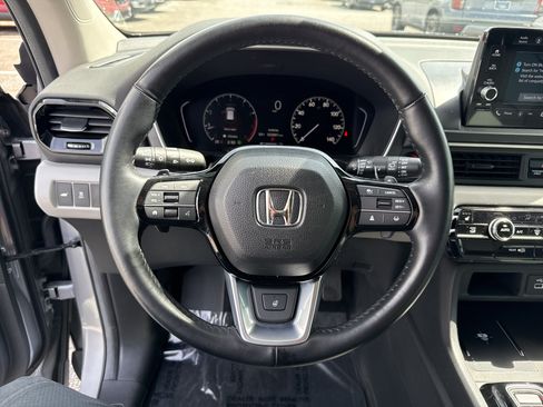 Certified 2025 Honda Pilot EX-L image 5