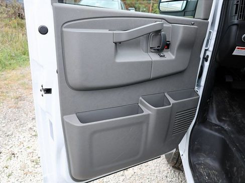 New 2025 Chevrolet Express 3500 w/ Power Convenience Package image 45