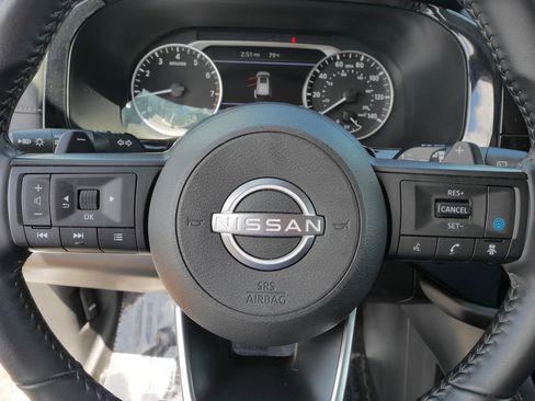 Used 2025 Nissan Pathfinder SV AWD/4WD image 26